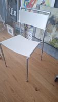 4 schöne hochwertige Stühle aus Kunststoff 