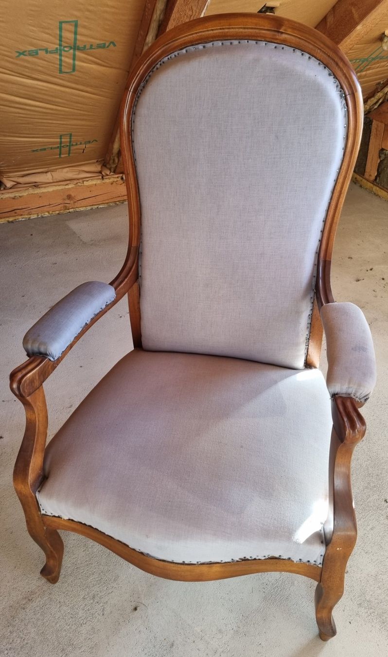 Poltrone: Alter Nussbaum-Sessel – Usato da Herisau venduto da Kereanna