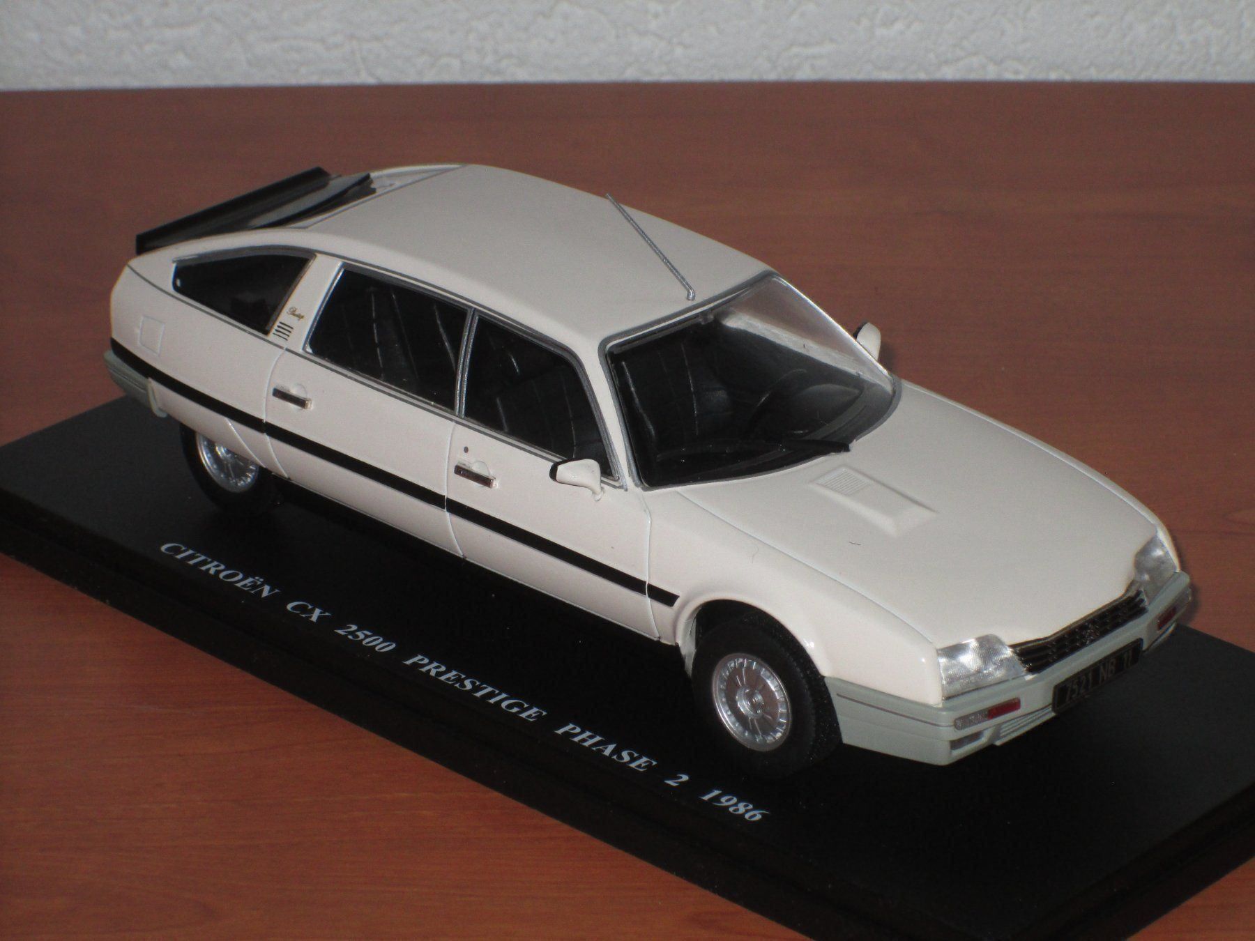 Citroën Modellini d'auto: Citroën CX 2500 Prestige Phase 2  1/24 – Nuovo e nell'imballaggio originale da Bonfol venduto da zagato43e