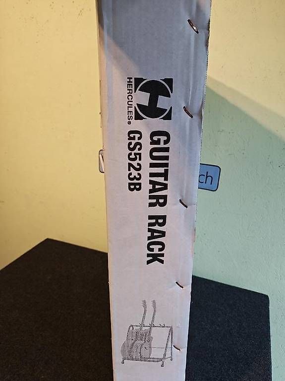 Hercules Supporti per strumenti musicali & leggii: HERCULES Multi-Guitar Rack GS523B Neu OVP – Nuovo e nell'imballaggio originale da Winterthur venduto da Winti-Piano 1