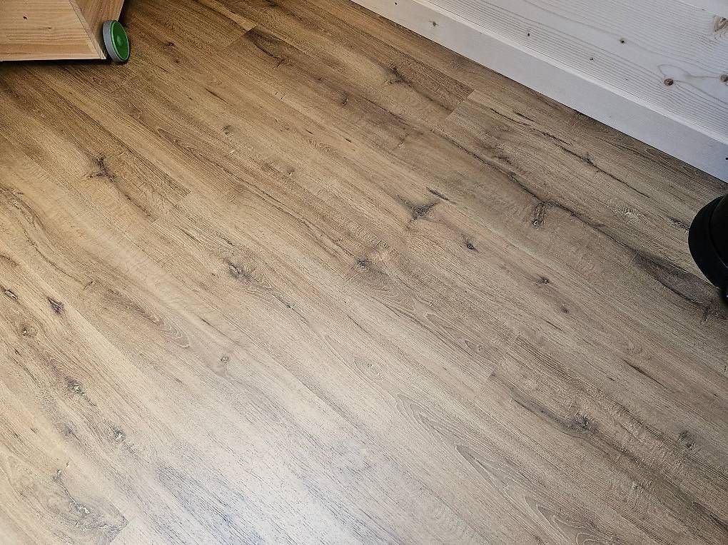 Rivestimenti per pavimenti: Sol stratifié immitation parquet – Nuovo e nell'imballaggio originale da Flendruz venduto da Jonas2002