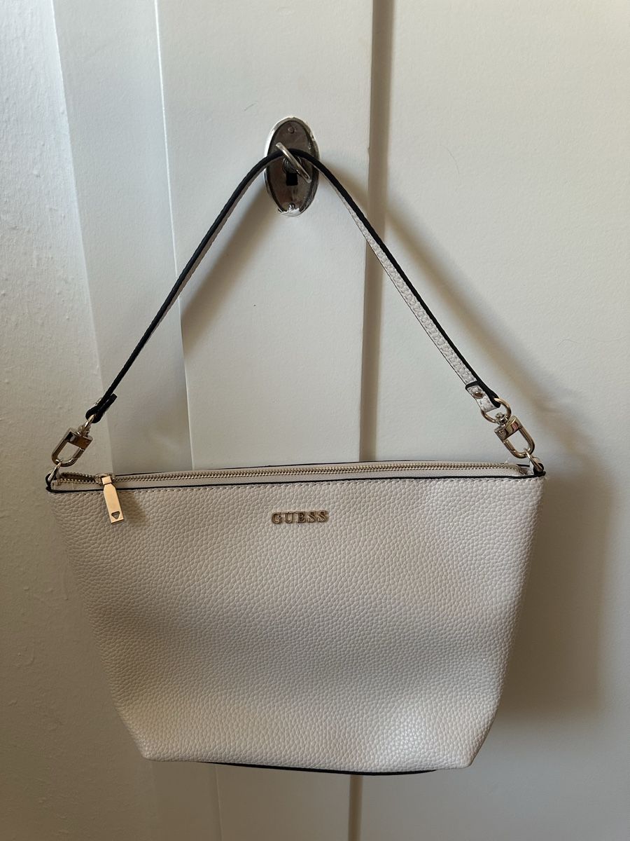 Guess Sacs femmes: Guess Handtasche – Neuf (Voir description) à Chur par ang_qft7 8