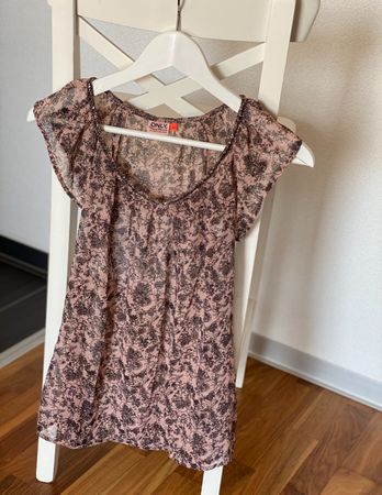 Only Sommer Top, Grösse S, rosé mit Blumenmuster💐