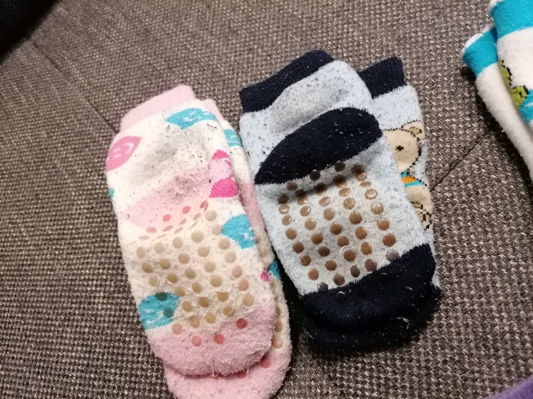 Socken für Kinder: Socken ca. Gr. 19 - 26 inkl. Stoppersocken – Gebraucht aus Büttikon AG von Amineah 3