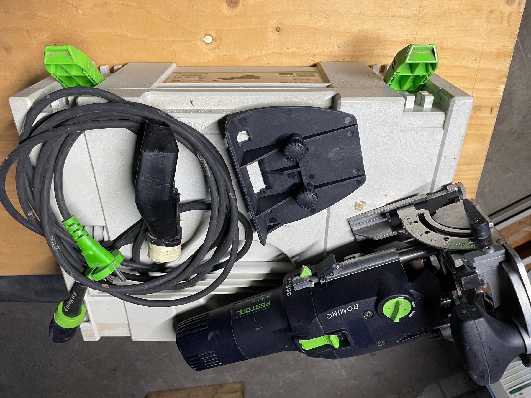 Festool Alle Maschinen: FESTOOL DOMINO – Gebraucht aus Rheinfelden von  1
