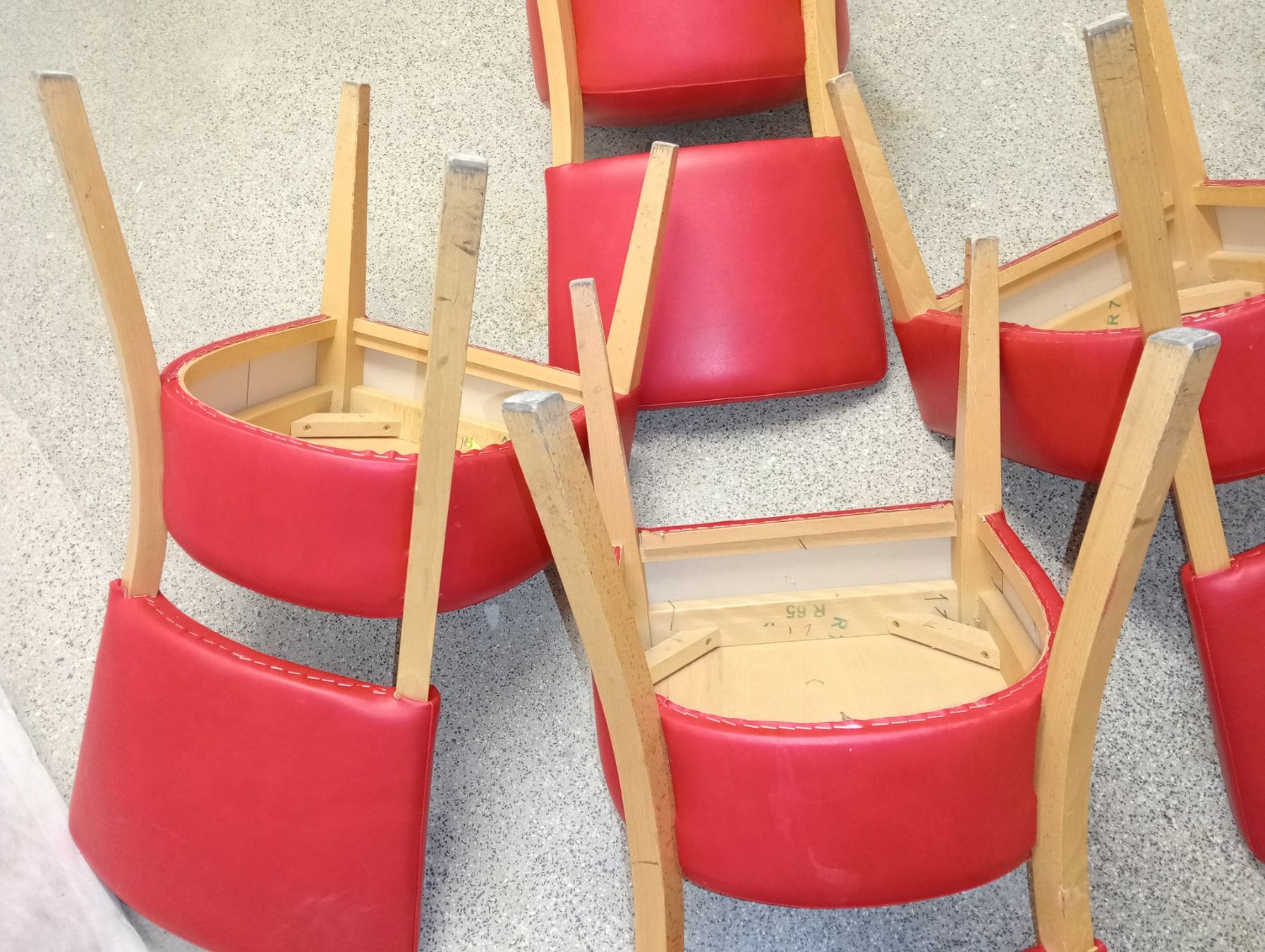 Chaises: Chaises de bistrot / salle à manger - 4 x – D'occasion à Le Locle par PereiraHugo 5
