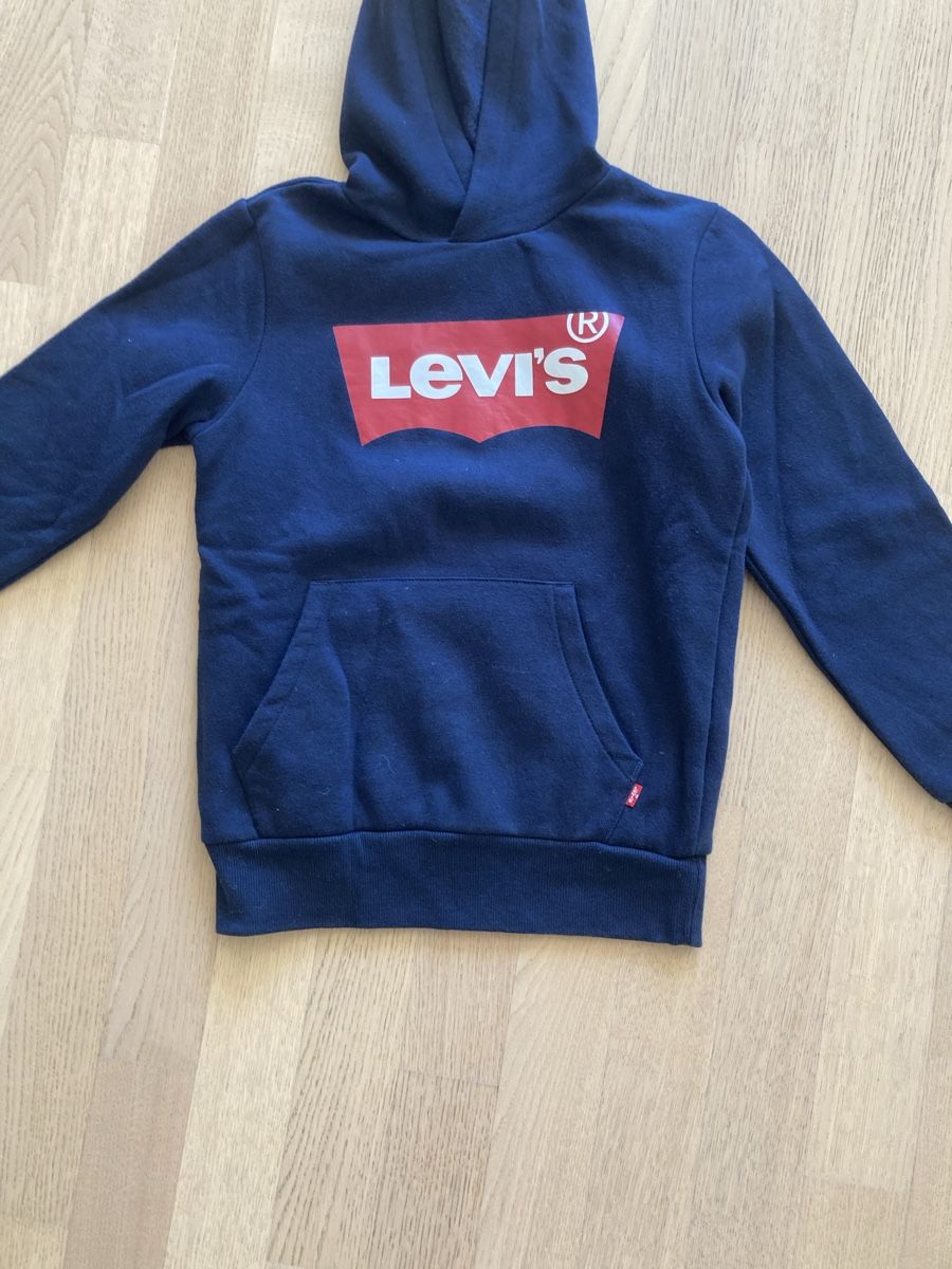 Levi's Maglioni & Felpe: fabrikneuer Levis Kapuzenpullover, Gr. 152 – Nuovo e nell'imballaggio originale da Otelfingen venduto da pat_8jmb