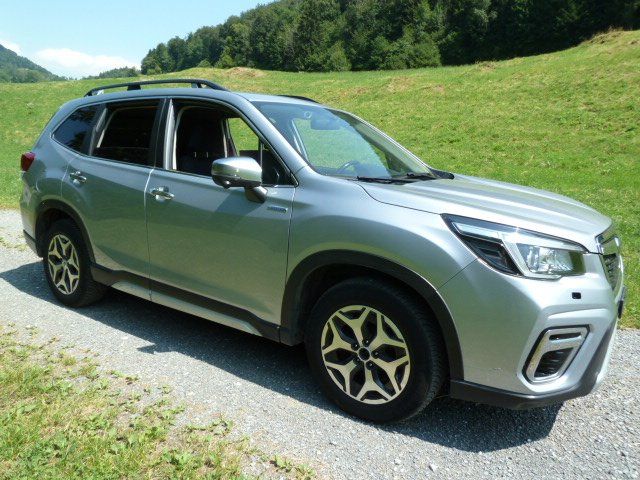 Subaru Autos: Subaru Forester e Boxer – D'occasion à Ennetmoos par bedi60 2