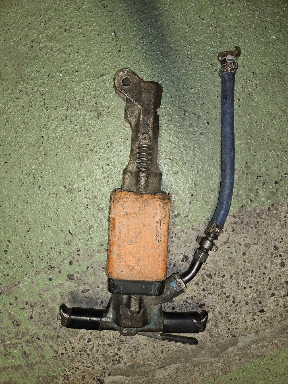 Tutte le macchine: Abbruchhammer Stemmhammer Presslufthammer B330S – Usato da Rorschach venduto da TimelessTrading 1