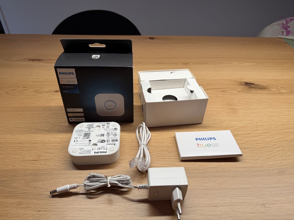 Philips Sistema di controllo: Philips Hue Bridge Smart Home - gebraucht – Usato da Ermenswil venduto da takethisitem 1