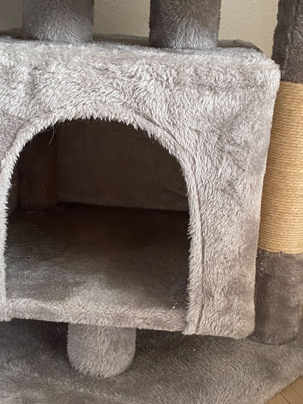 Katzenbaum - Kratzbaum: Katzenbaum - wie neu! – Neu (gemäss Beschreibung) aus Zürich von DeeJayJay 1
