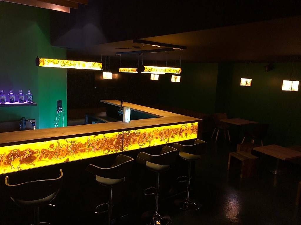 Allestimento di negozi e stand fieristici: Bar Restaurant Einrichtung – Usato da Wetzikon ZH venduto da Biggaveli