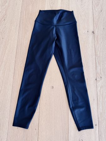 ALO Yoga Airlift 7/8 schwarz Grösse S