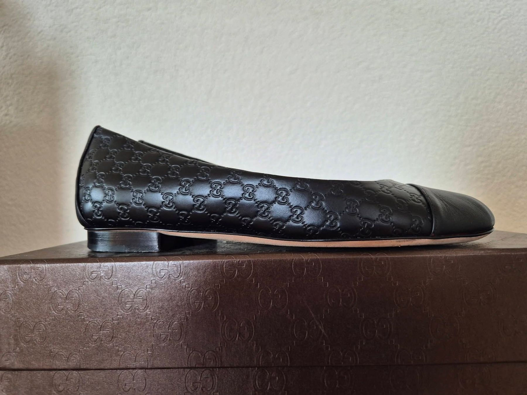Gucci Damenschuhe: Gucci Flats in schwarz – Neu (gemäss Beschreibung) aus Bottmingen von Plemenito 3