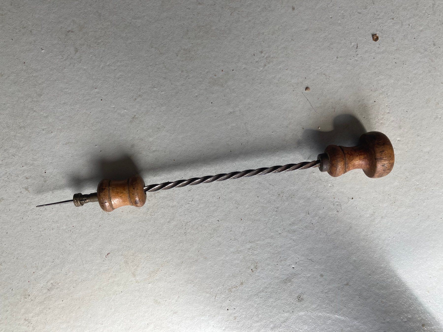 Tutti gli attrezzi: Antiker Handdrillbohrer, Drillbohrer – Usato da Stäfa venduto da koopjesnu 1