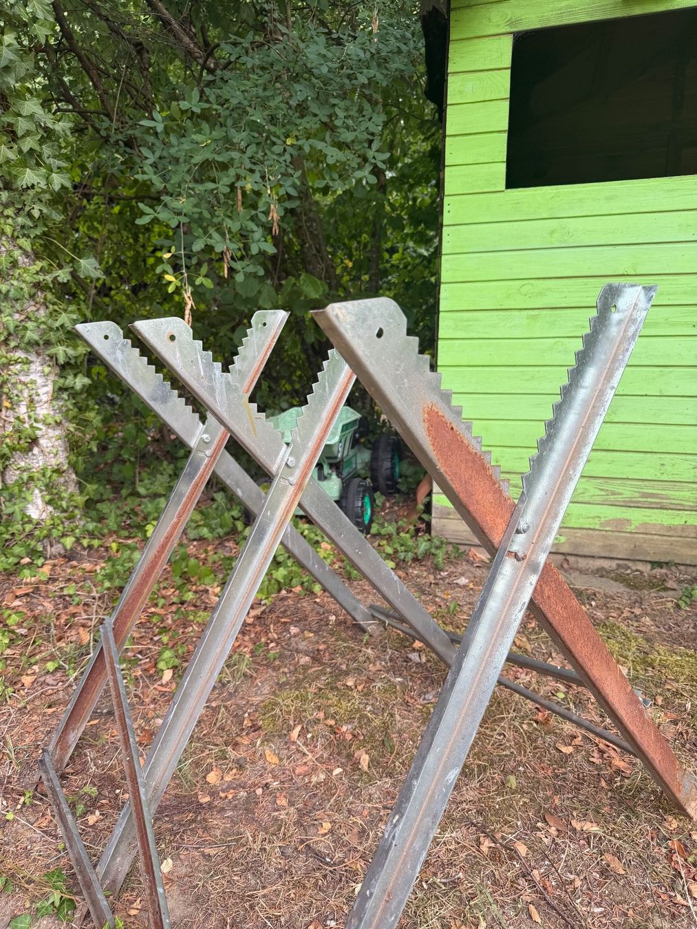 Chevalets: Chevalet de Sciage / Holzsägebock mézal Metall – D'occasion à Fribourg par J334455 2