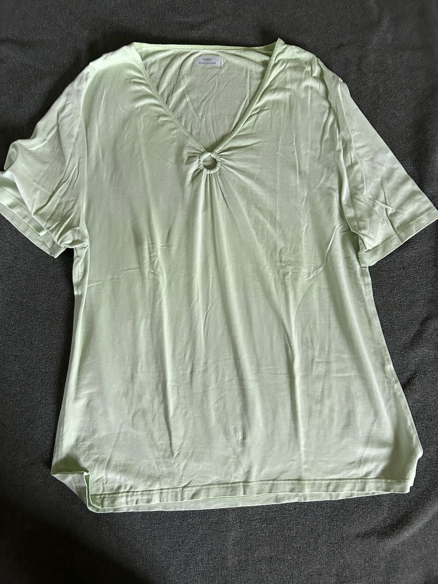 T-shirt: T-Shirt Grösse ca. 44 – Usato da Lengnau AG venduto da Mefari
