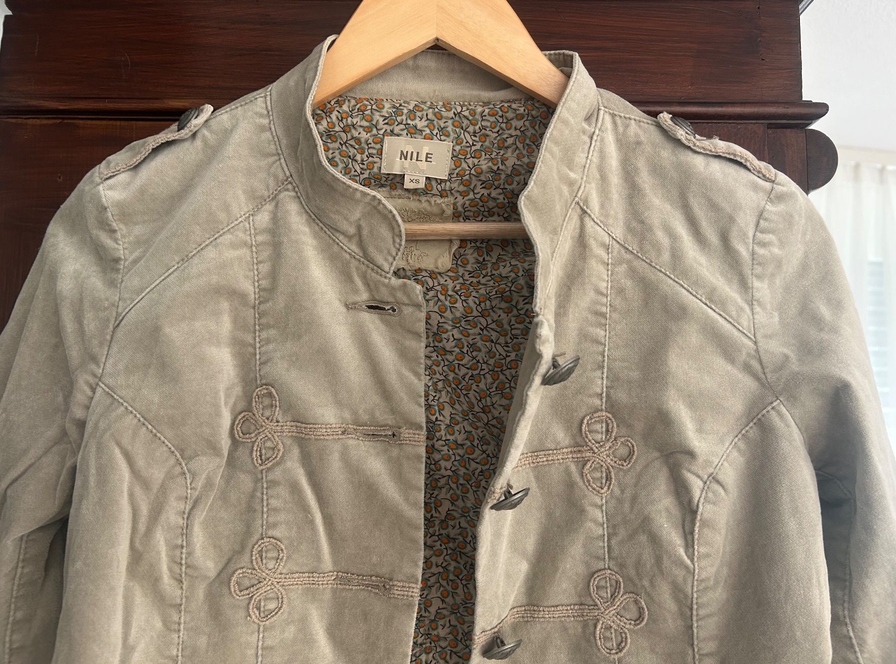 Nile Jacken: NILE Jacke – Gebraucht aus STUDEN BE von SMIROS