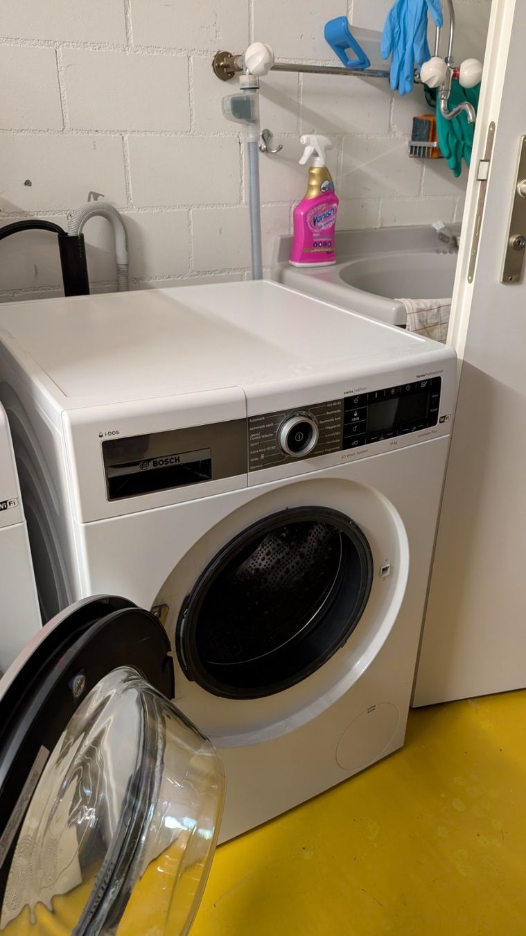 Bosch Lavatrici: Bosch Waschmaschine WAXH2E40CH – Usato da Winterthur venduto da xazax 1