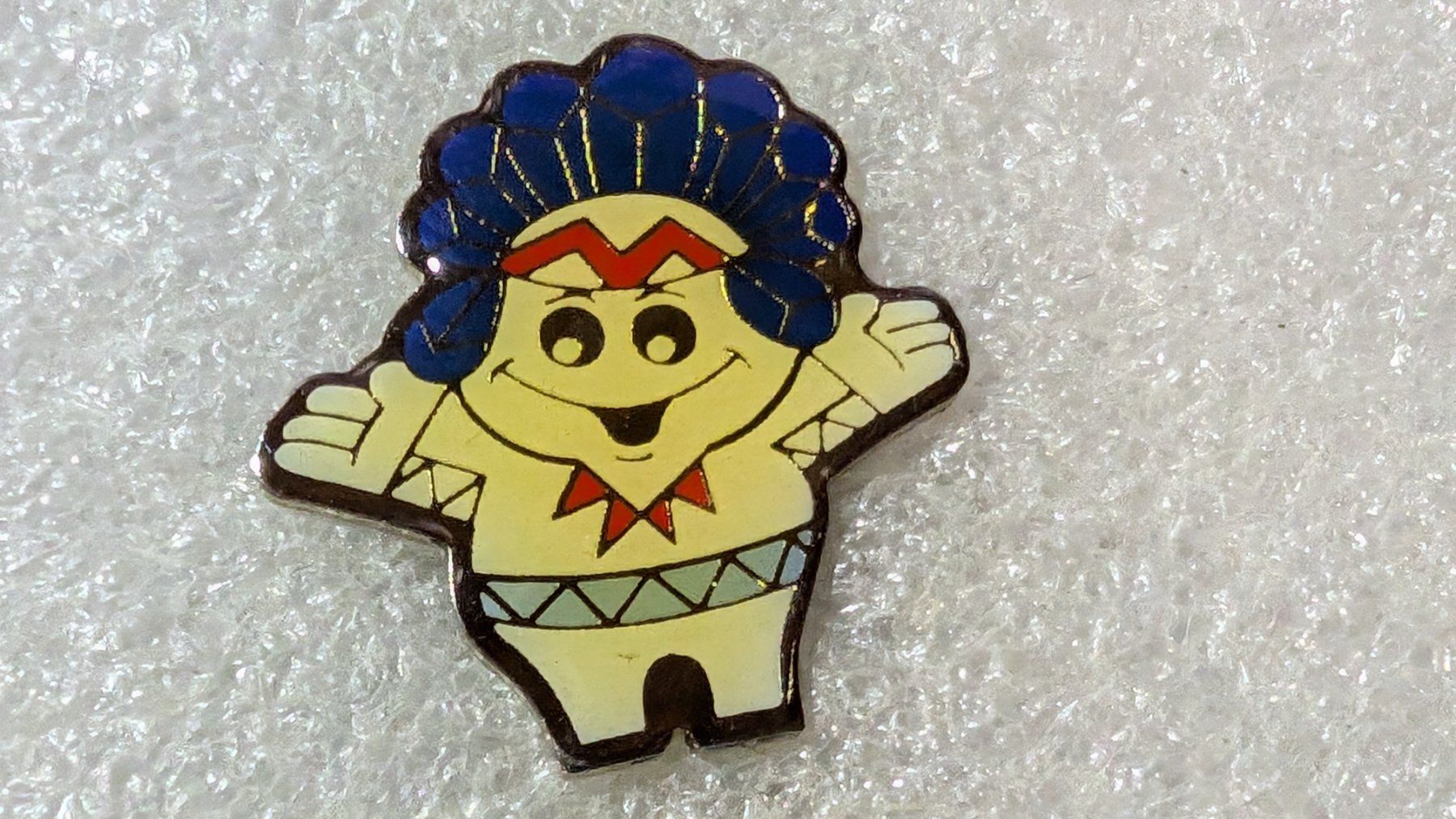Plaketten & Abzeichen: Ansteckpin 216: Maga Bio – Gebraucht aus Oppligen von Pin-Fall-Shop