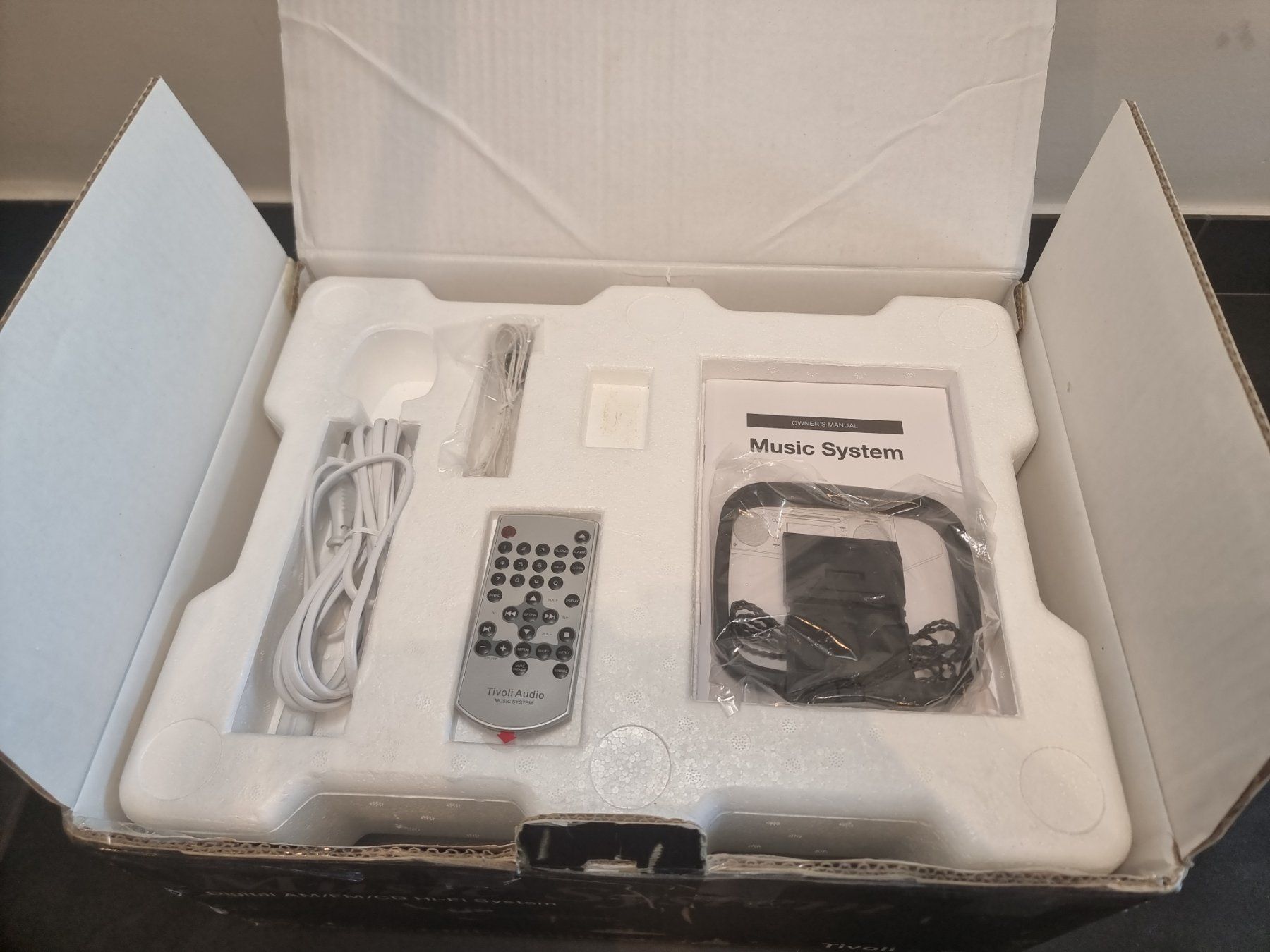 Sistemi audio & multimediali: Tivoli Audio, système de musique Hi-Fi – Usato da Carouge GE venduto da pro_xrm5 7