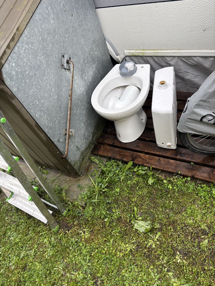WC: Stand wc – Usato da Visp venduto da Raegubogu