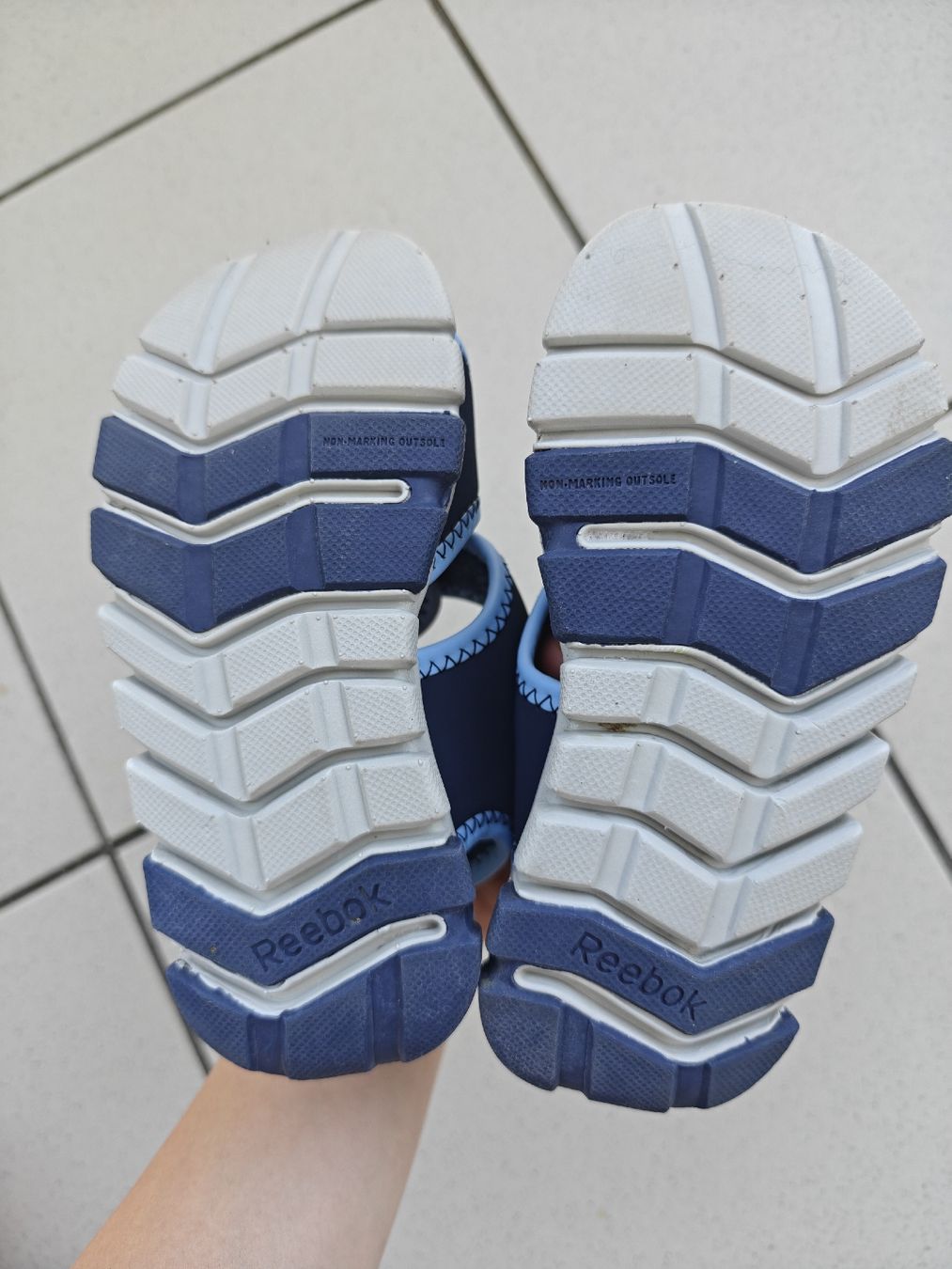 Reebok Schuhe für Jungen: Reebok Sandale, Gr.27 – Neu (gemäss Beschreibung) aus Kilchberg ZH von Emangoli 2