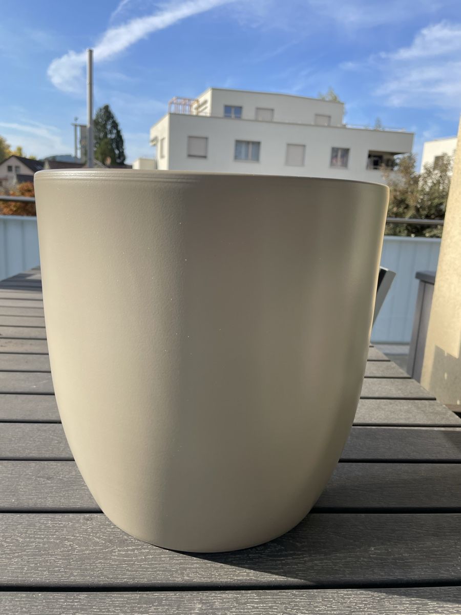 Vasi per fiori: Pflanztopf beige – Usato da St. Gallen venduto da Strubeline
