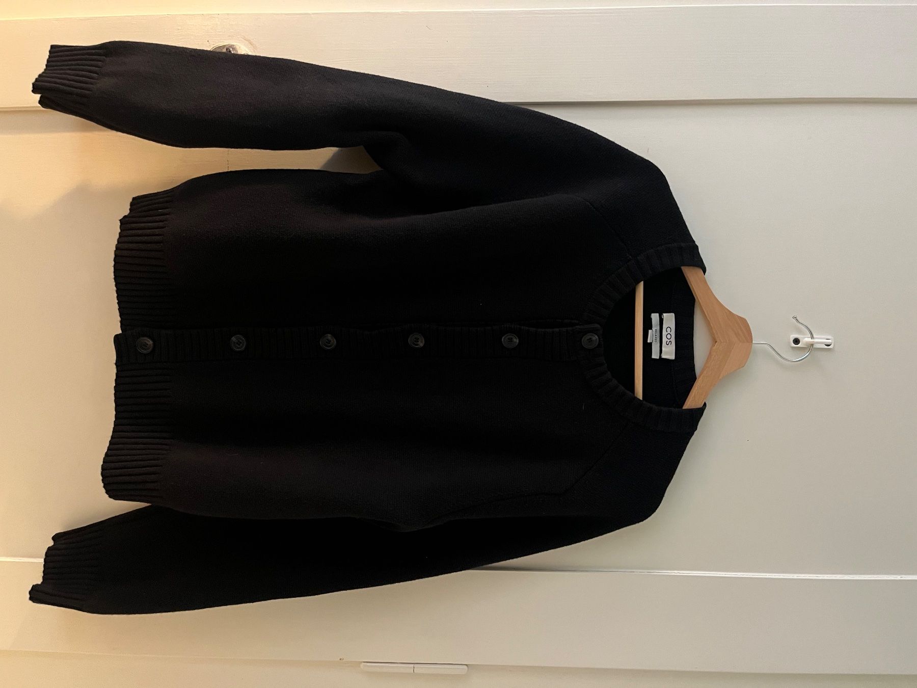 Cos Maglioni & Felpe: Schwarzer Cos Cardigan – Nuovo (secondo la descrizione) da Zürich venduto da mic_8t8c