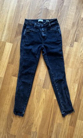Jeans von Closed, Gr. 27, Modell Skinny Pusher