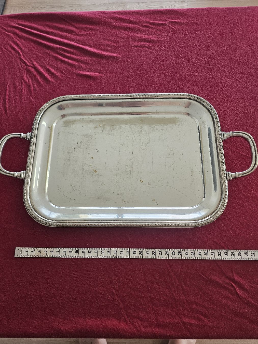 Servierplatten: Vintage Silver-Plated Serving Tray - Elegant and Ready! – Gebraucht aus Immensee von Gitter
