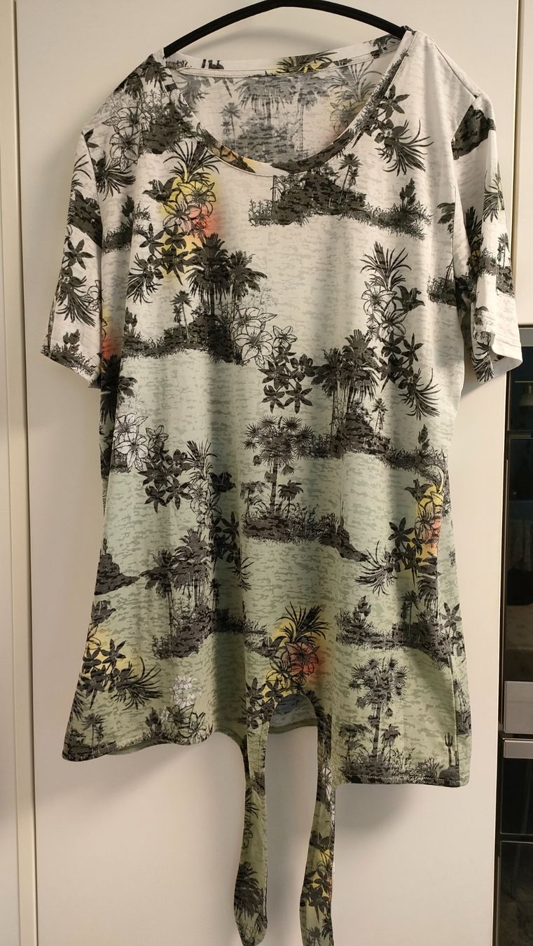 T-shirt: zwei T-Shirt Gr.XL – Usato da Sirnach venduto da Grm5 2