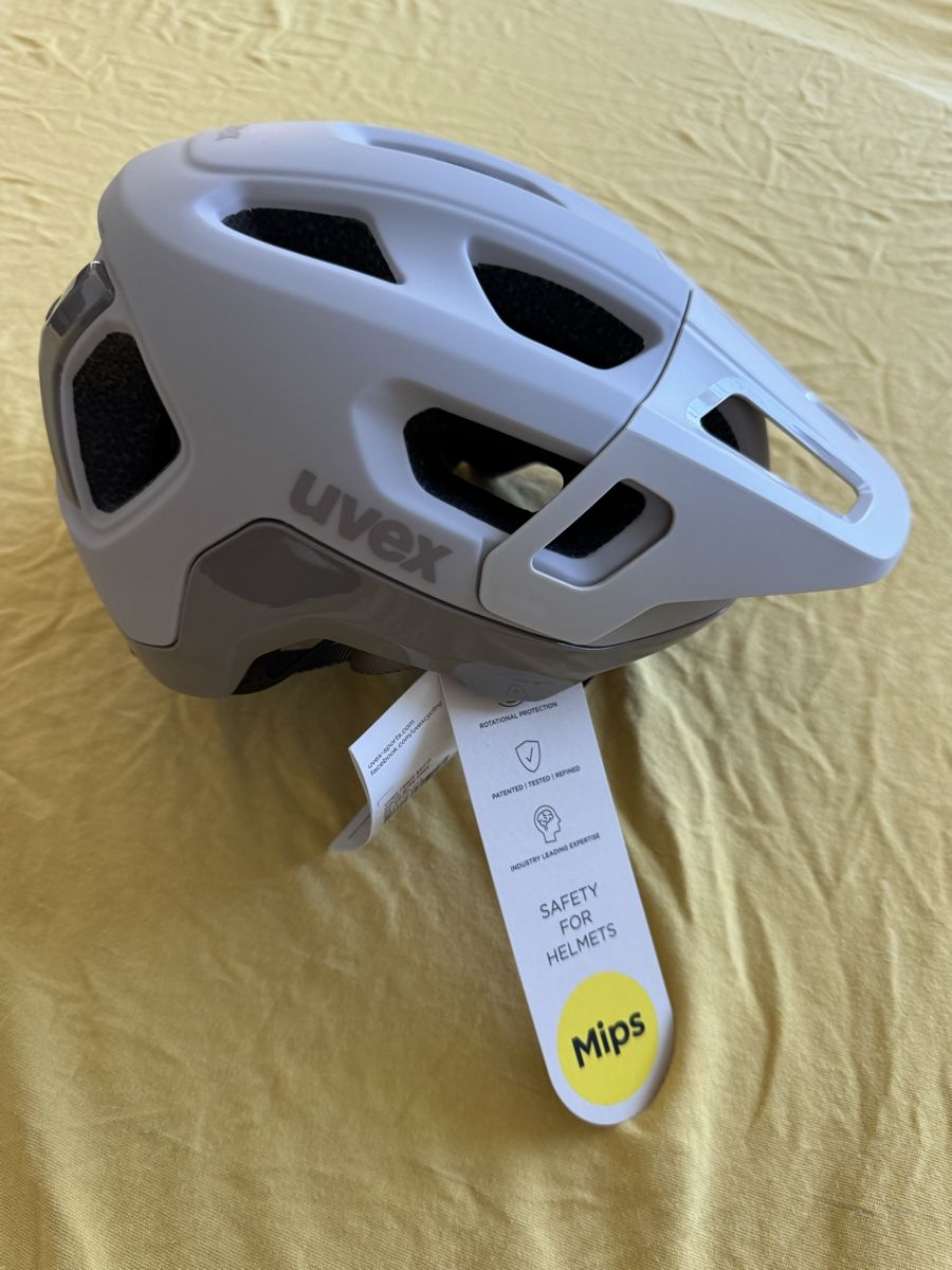 Uvex Caschi: Fahrradhelm UVEX react MIPS – Nuovo e nell'imballaggio originale da Ostermundigen venduto da Gummibaerli63 4