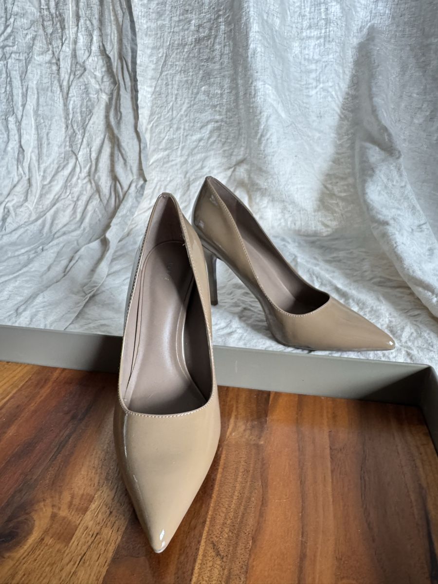 Chaussures femmes: New leather heels – Neuf (Voir description) à Zürich par kri_zhv2