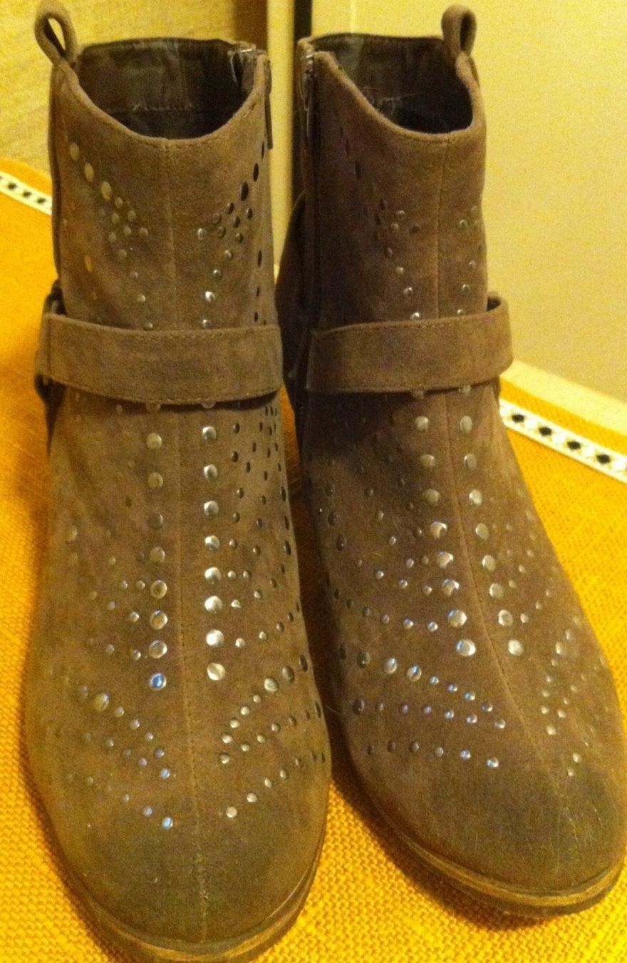 Scarpe da donna: Elegante Stiefeletten mit Nieten – Nuovo (secondo la descrizione) da Villmergen venduto da Sandy084 2