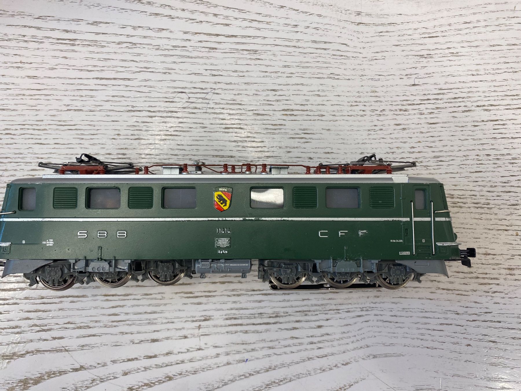 Märklin Modellini di ferrovie: Märklin 3050 SBB Ae6/6 – Usato da Lupsingen venduto da New-Haven 2