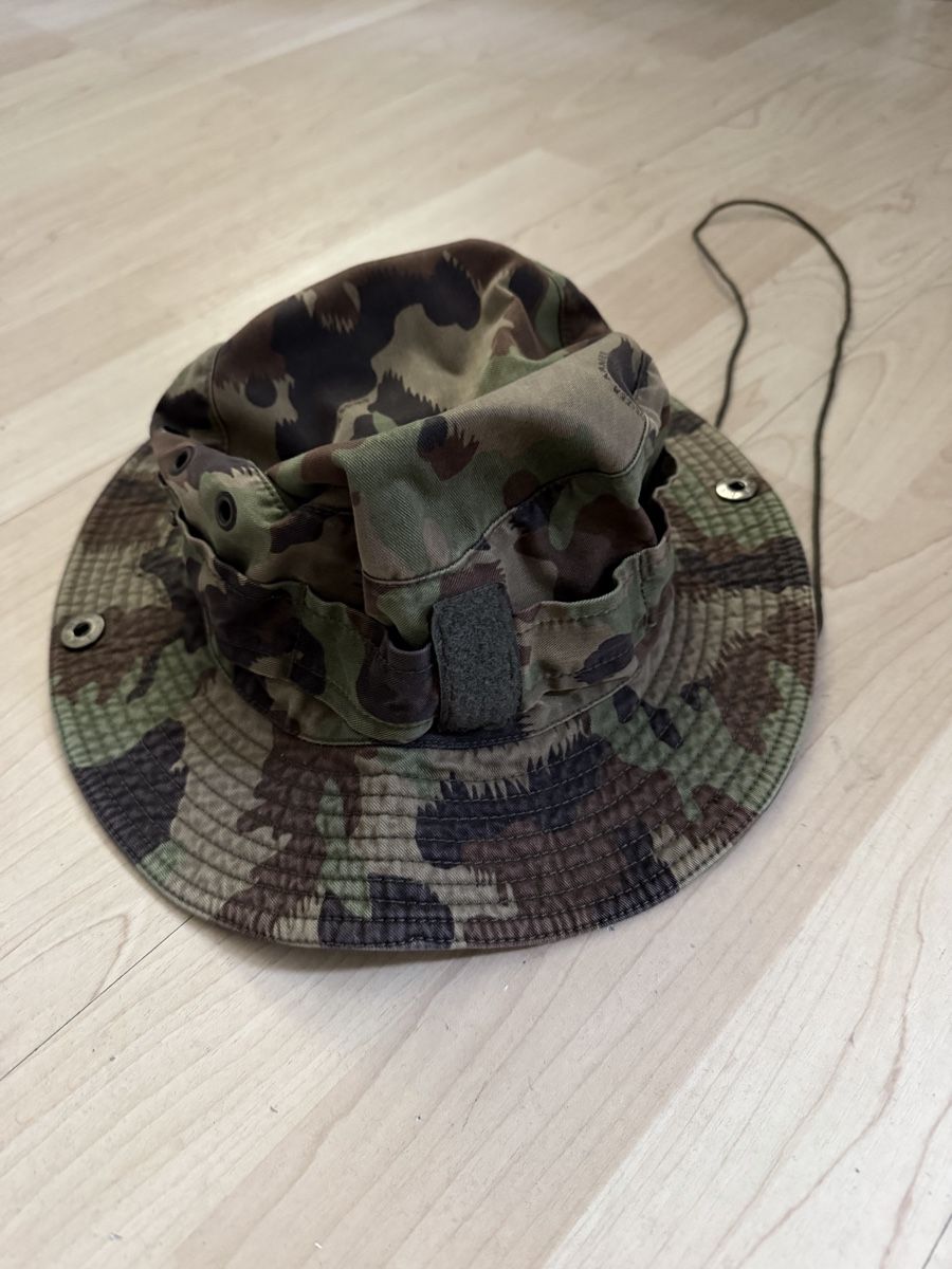 Schweizer Armee Copricapi, berretti & cappellini: Aufklärer/Späher Hut Schweizer Armee – Usato da Hünenberg venduto da Marc_4747