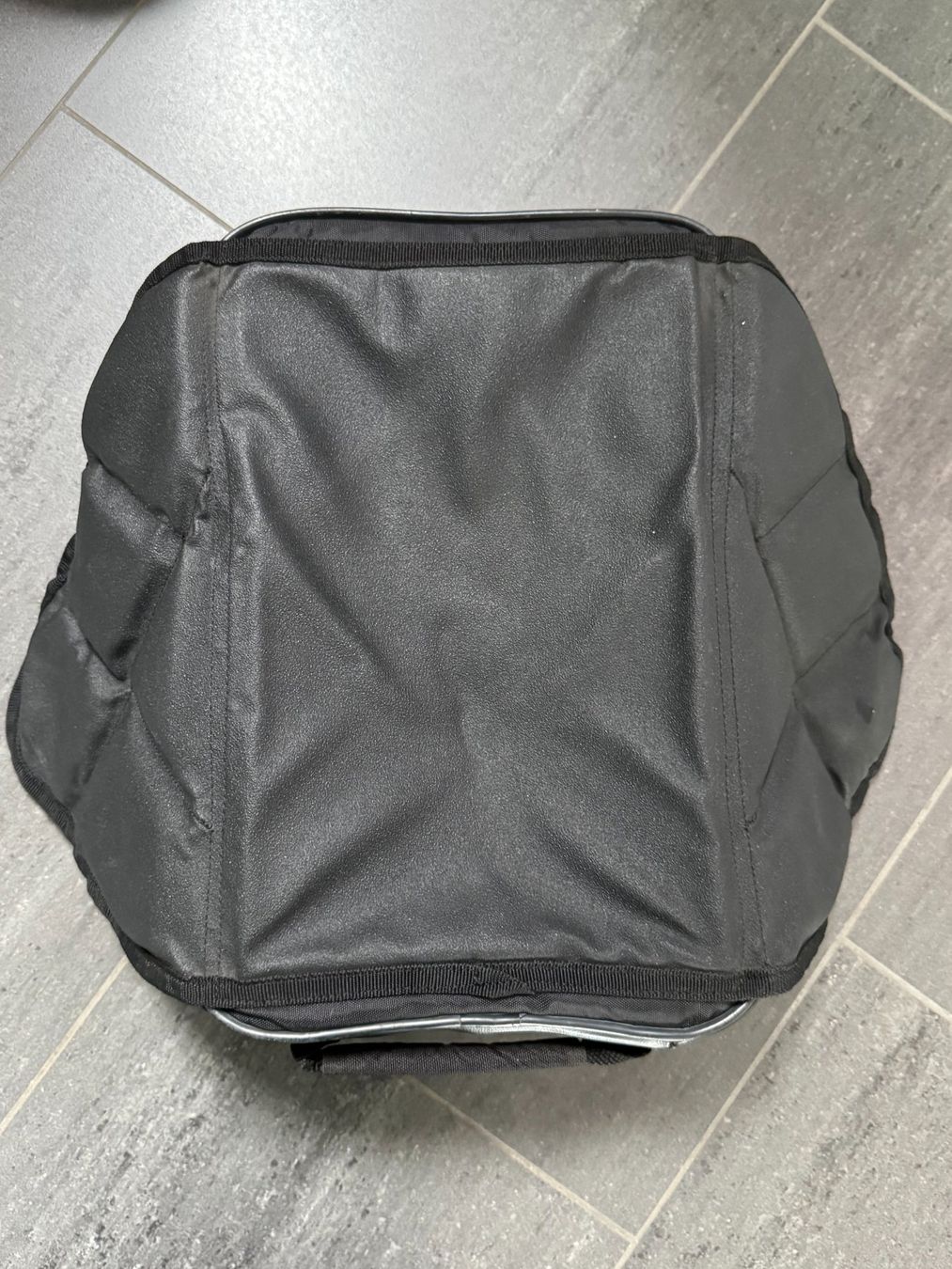 IXS Borse: Tanktasche gross – Usato da Sarmenstorf venduto da Jeanette77 1