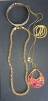 Magnifique lot de 4 bijoux dorés!