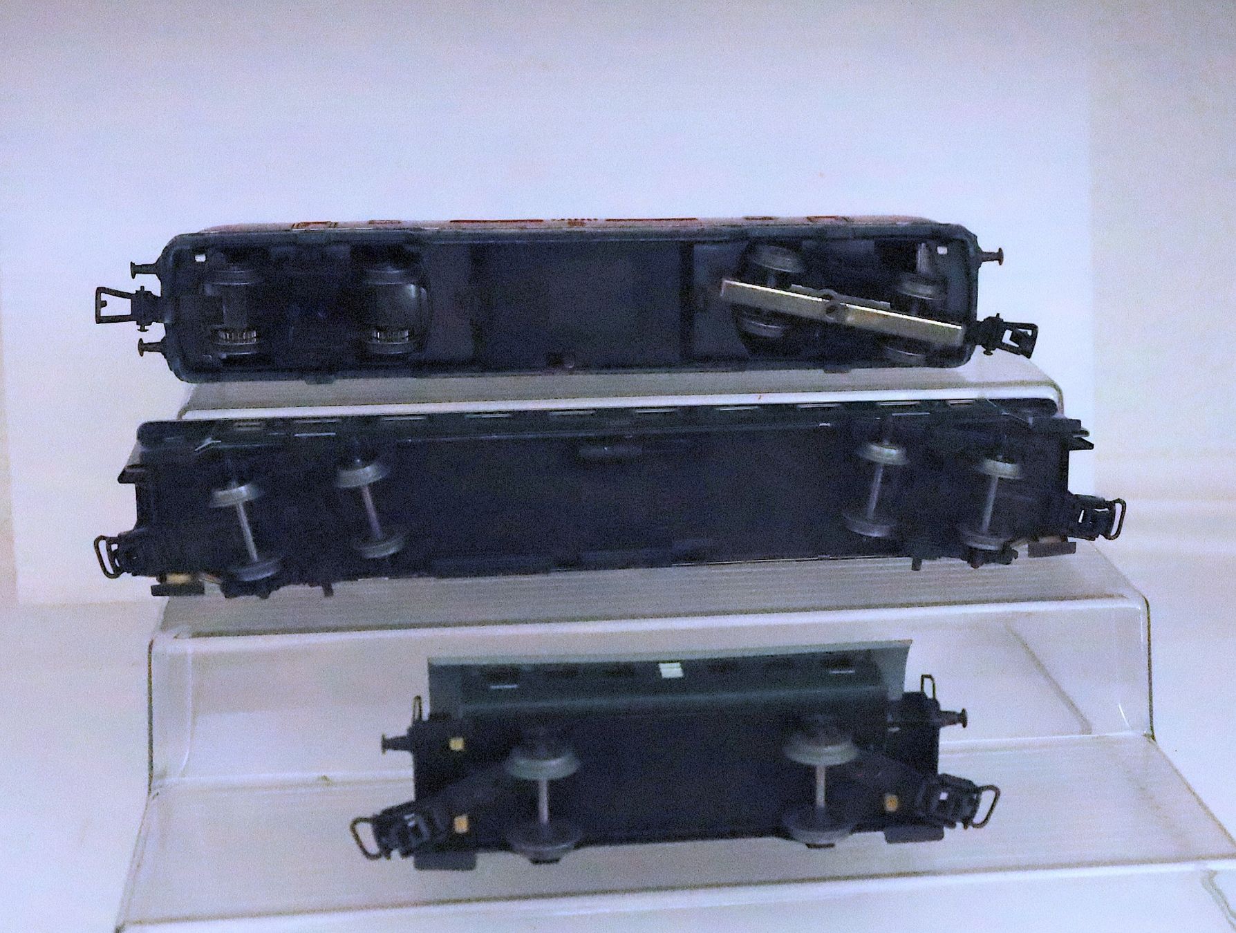 Märklin Modellini di ferrovie: Märklin PERSONEN WAGEN DER DB MIT V200 – Usato da Ipsach venduto da locky55 1
