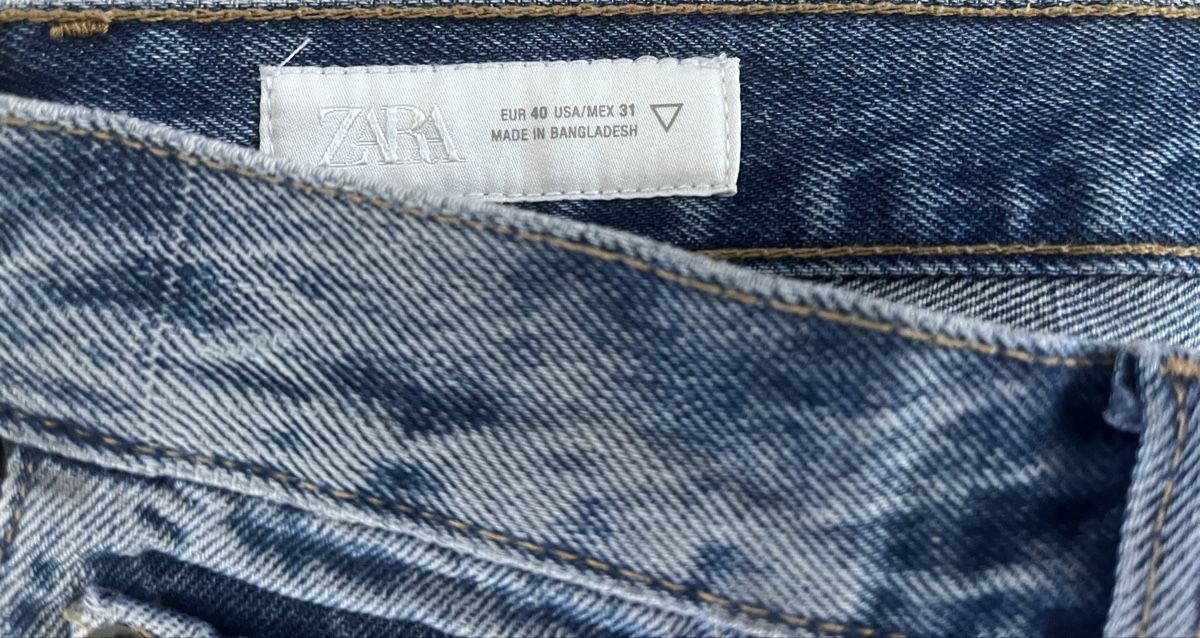 Zara Jeans: Zara Jeans 2 Paar – Nuovo (secondo la descrizione) da Adliswil venduto da Eseestern 1