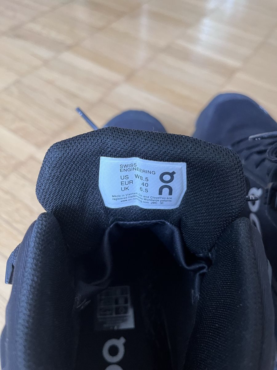 On Scarpe da donna: ON Running Cloud Rock black woman 40 – Usato da Zürich venduto da cha_s85j 7