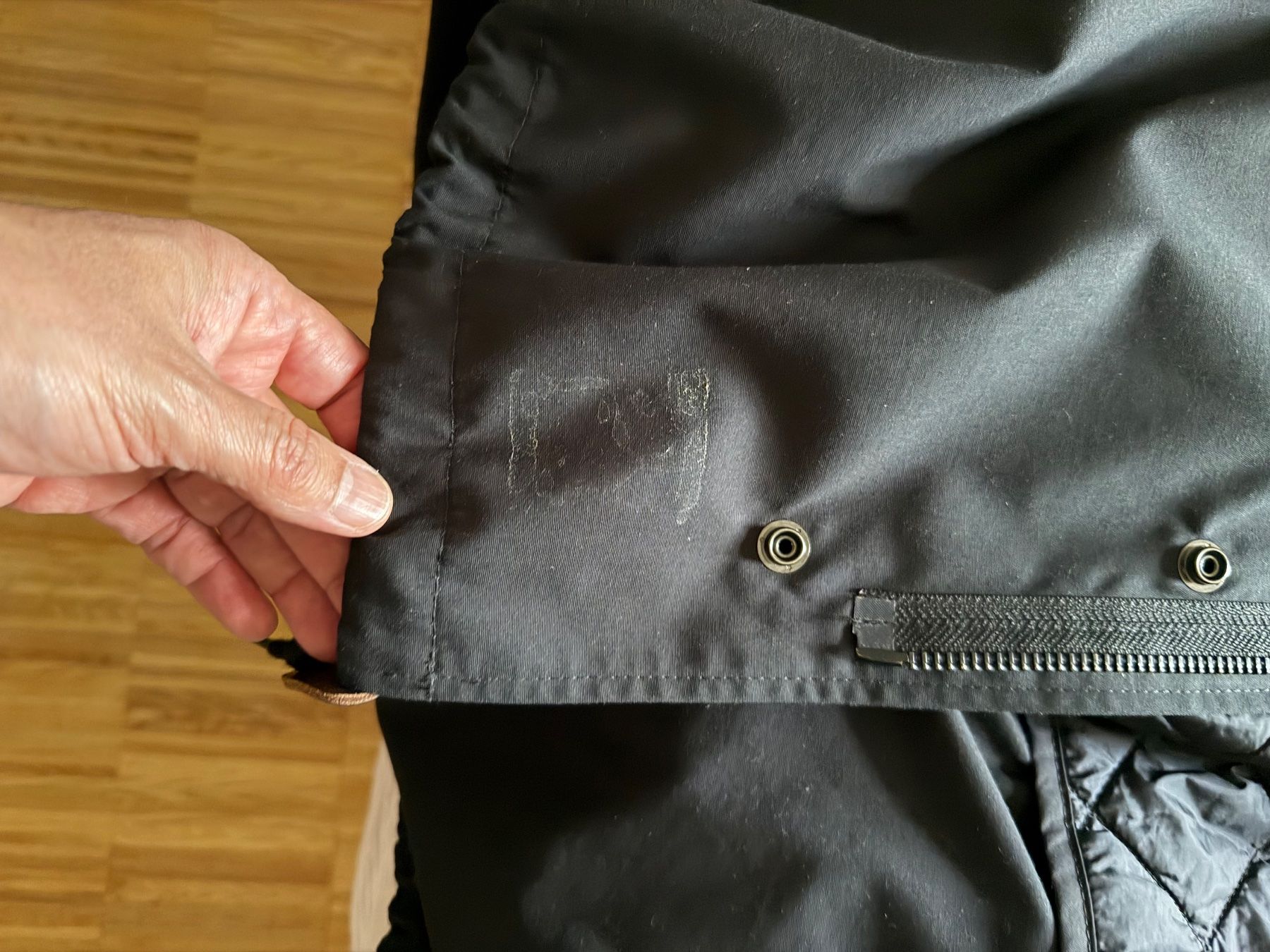 Cappotti: Black Fred Perry Cotton Blend Fishtail Parka + Veste Gr.L – Usato da Zürich venduto da VR2528 9