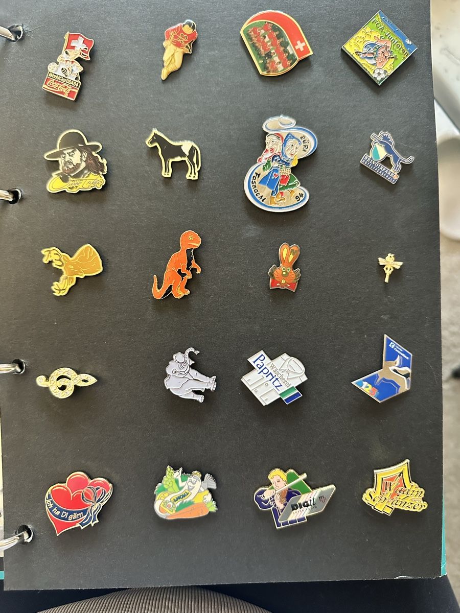 Alben: Vintage Pin Sammlung 80er/90er – Gebraucht aus Zumikon von kis_k9f5 2
