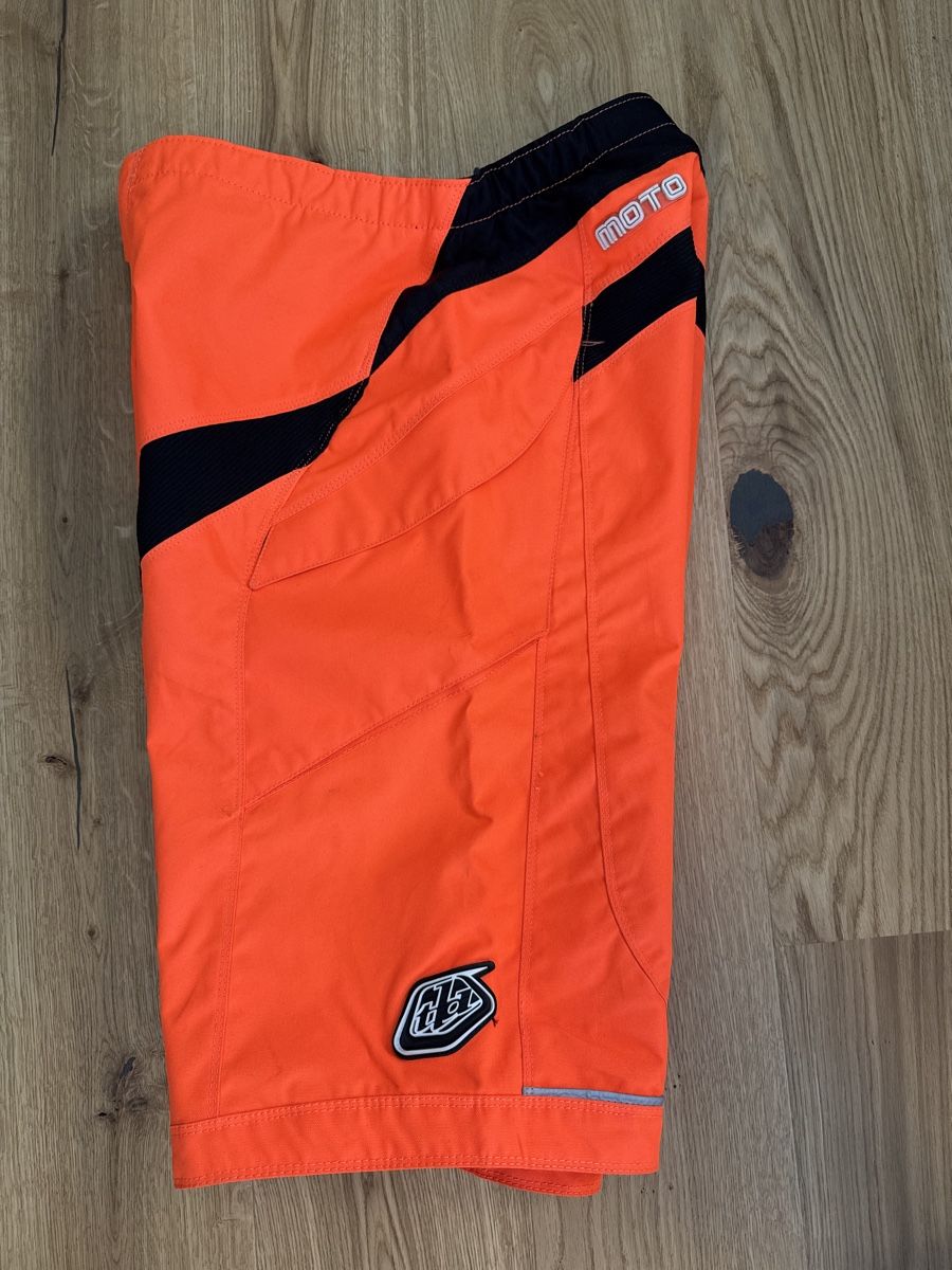 Troy Lee Hosen: Troy Lee Designs Moto Shorts Gr. 36 – Gebraucht aus Grächen von Range725 2