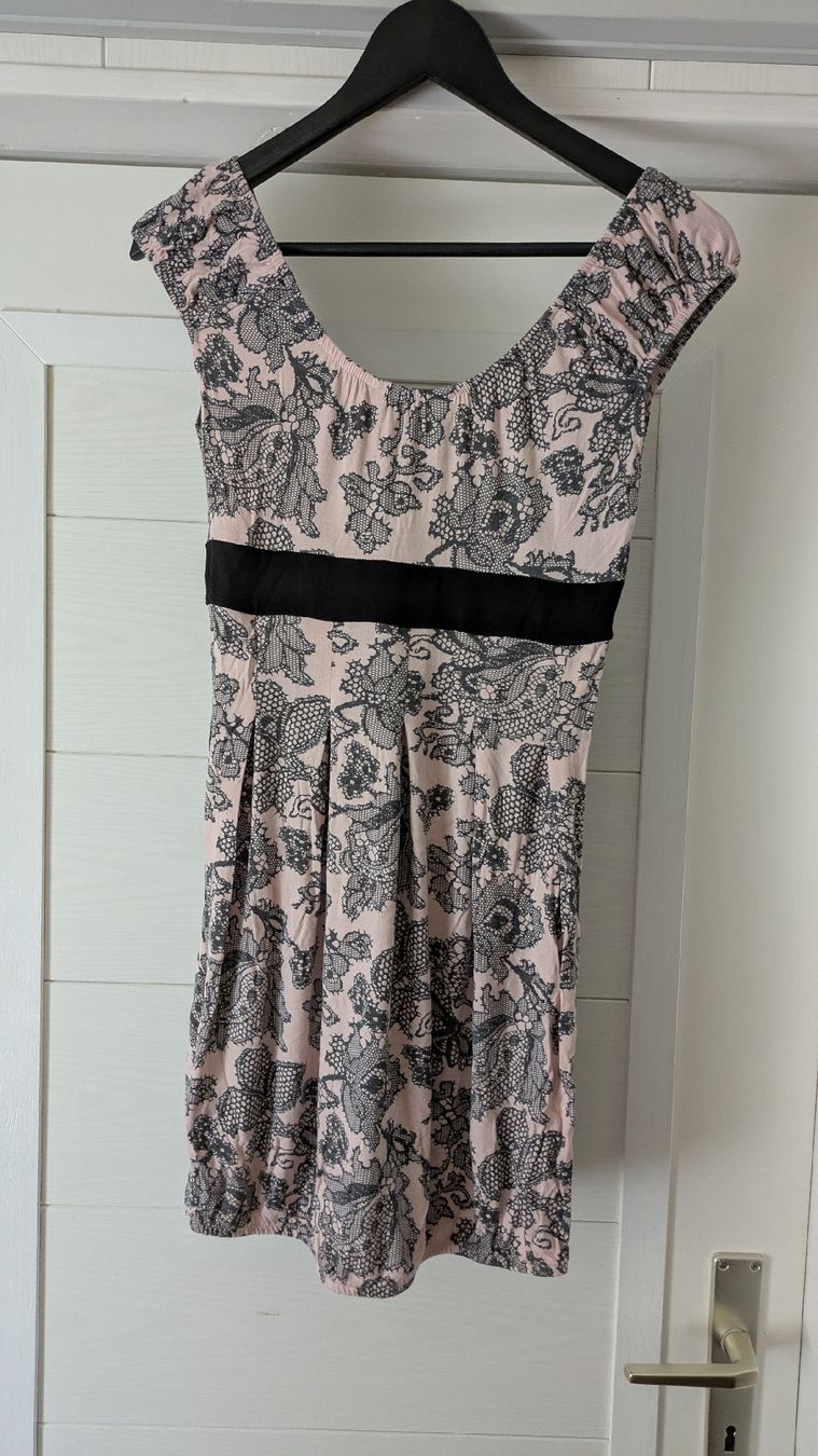 Kleider: Kleid kurz/Longtop mit Spitzenprint Gr. M – Neu (gemäss Beschreibung) aus Grüningen von mangaka 1