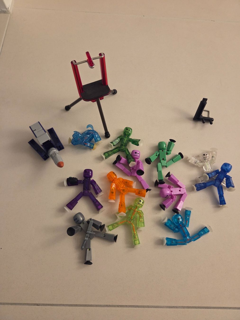 Figurines: Stickbot von Manor gekauft – D'occasion à Kloten par Senolf