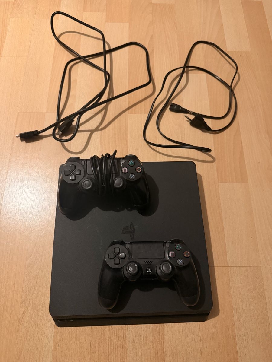 Sony Konsolen: Ps4 slime 1T – Gebraucht aus Sennwald von ram_vv8n