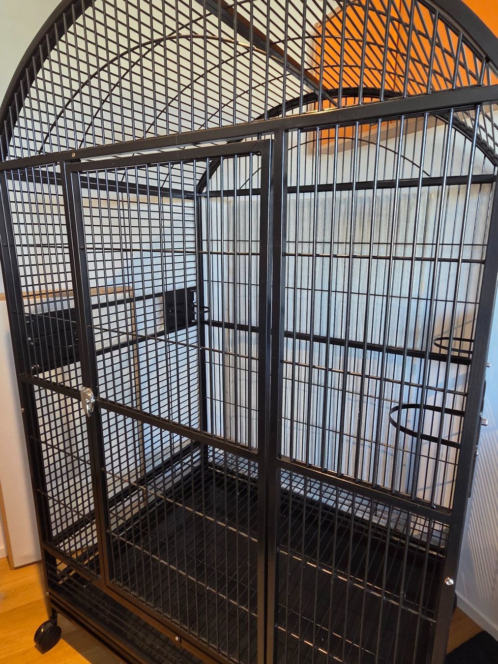 Cages, transport & sécurité: Cage Castle Perroquet - Bol compris – D'occasion à Delémont par Cardazam 4