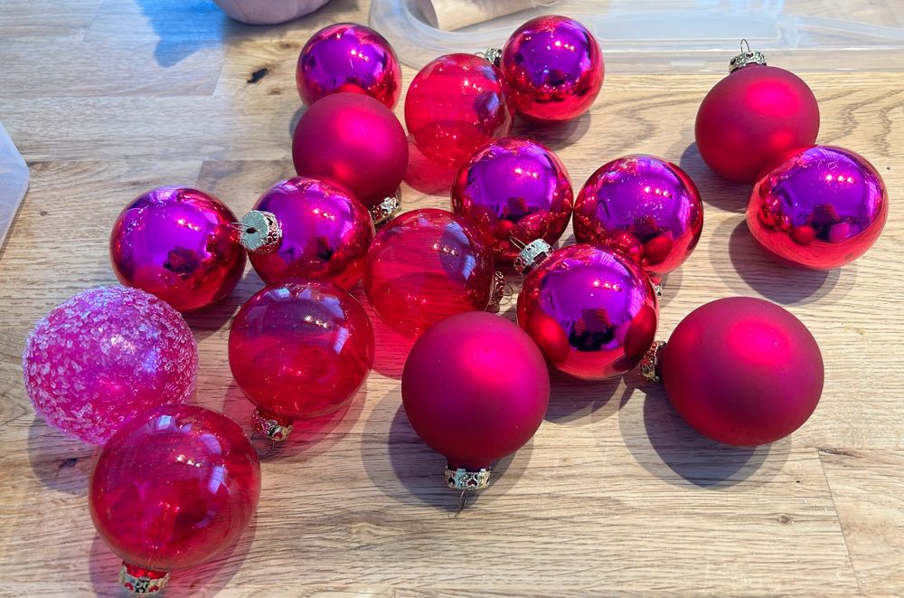 17 Weihnachtskugeln pink Kaufen auf Ricardo